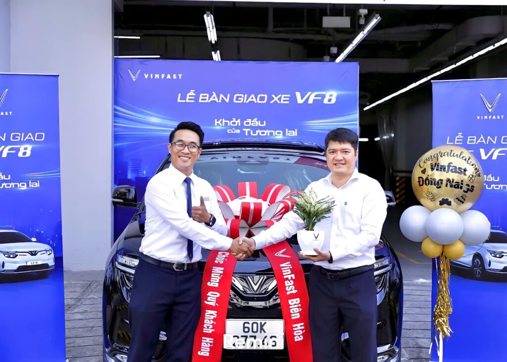 TRANG CHỦ giao-xe-vf-thach14
