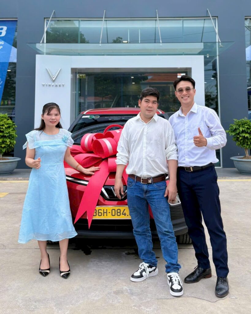 TRANG CHỦ giao-xe-vf-thach33
