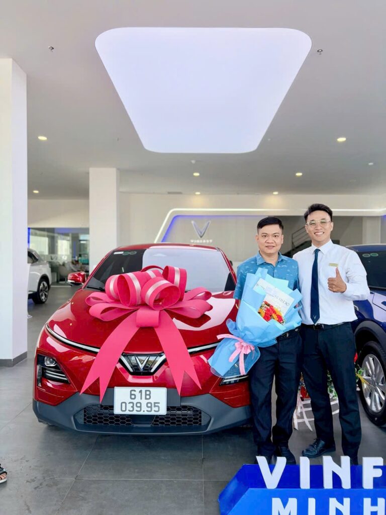 TRANG CHỦ giao-xe-vf-thach35