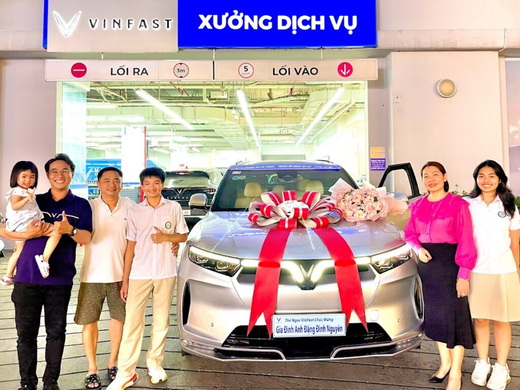 TRANG CHỦ giao-xe-vf-thach42