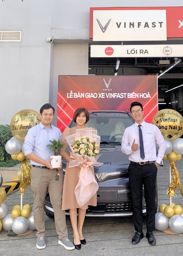 TRANG CHỦ giao-xe-vf-thach55