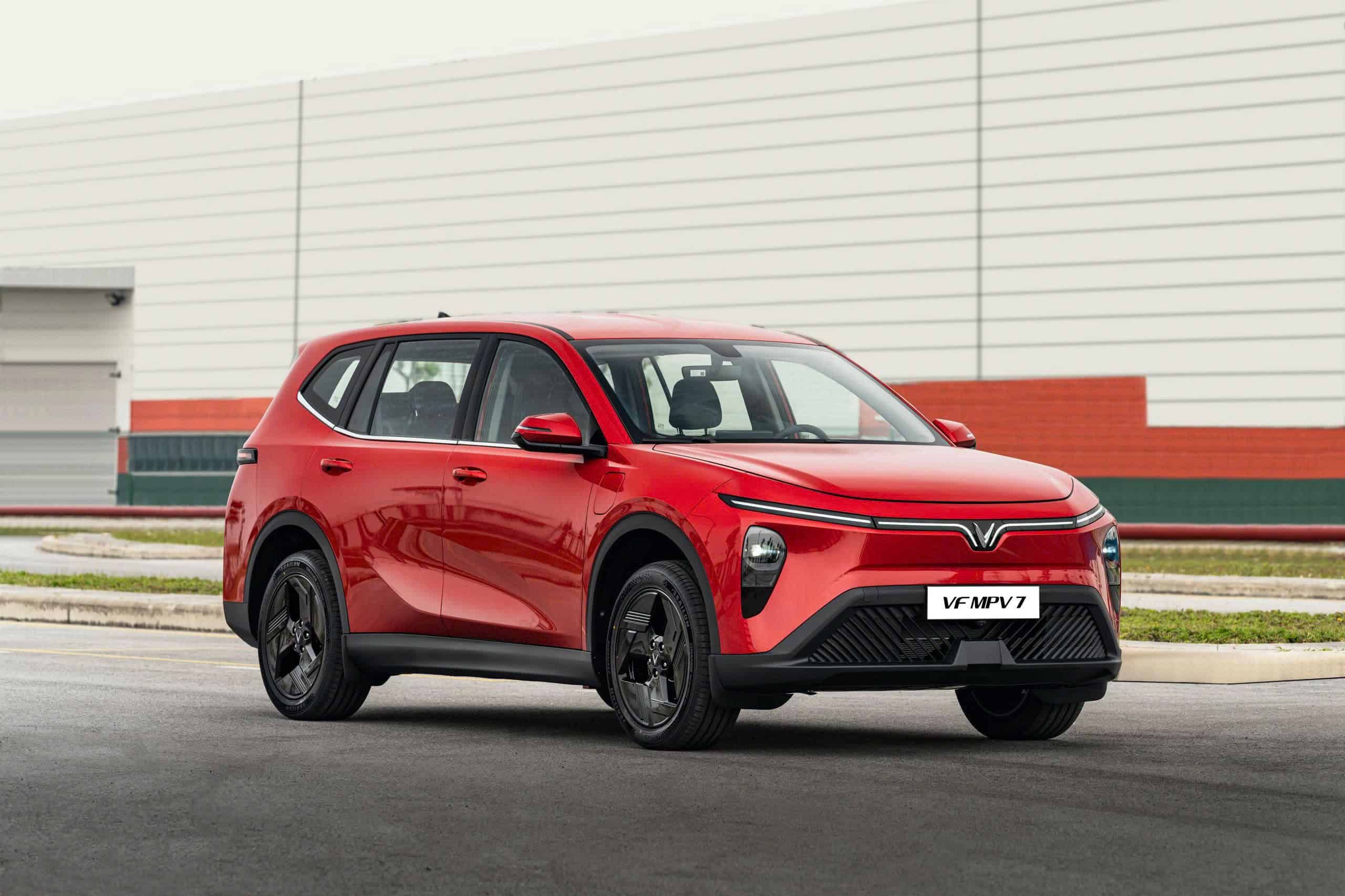 VF MPV 7 giá tốt