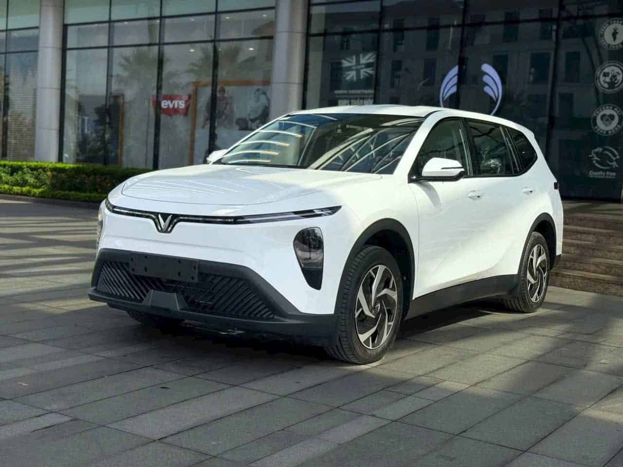 VF MPV 7 giá tốt