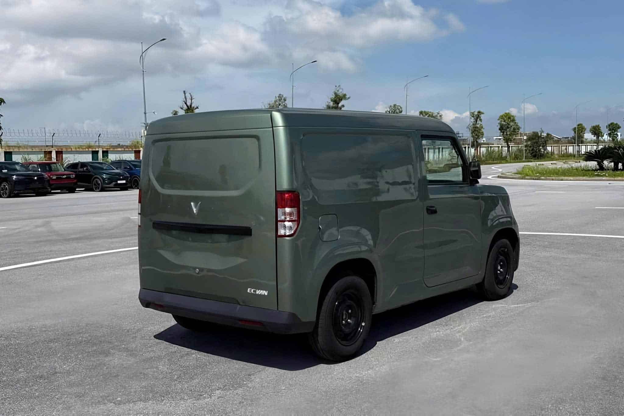 VinFast EC Van giá tốt