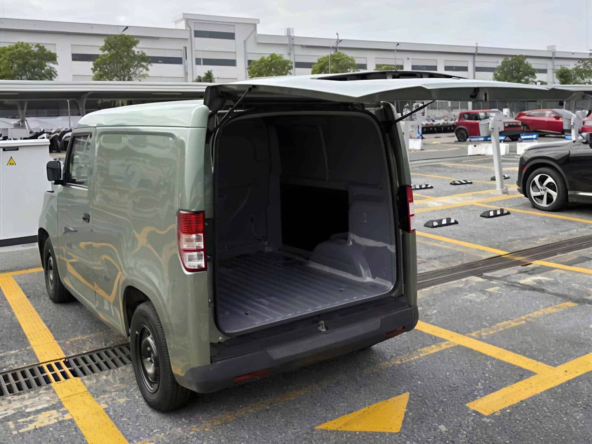 VinFast EC Van giá tốt
